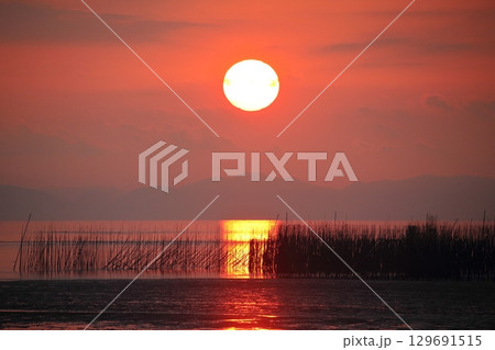 荒尾市　海岸　夕暮れ、 129691515