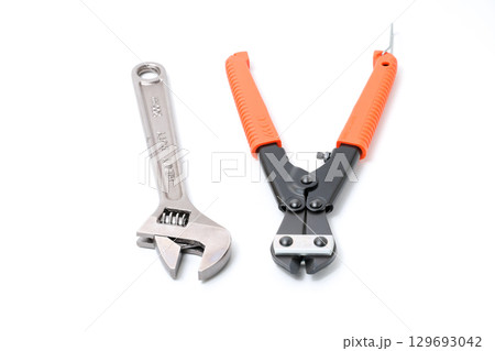レンチ,スパナ,工具,道具,用具,DIY,ワイヤークリッパー、ネジ,ナット,ボルト,産業,修理,大工 レンチ,スパナ,工具,道具,用具,DIY,ワイヤークリッパー、ネジ,ナット,ボルト,産業,修理,大工 129693042
