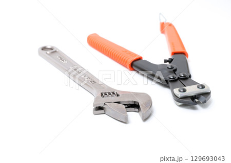レンチ,スパナ,工具,道具,用具,DIY,ワイヤークリッパー、ネジ,ナット,ボルト,産業,修理,大工 129693043