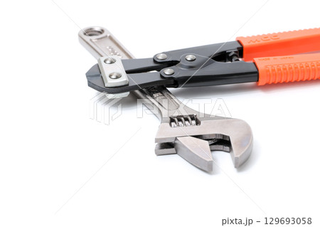 レンチ,スパナ,工具,道具,用具,DIY,ワイヤークリッパー、ネジ,ナット,ボルト,産業,修理,大工 レンチ,スパナ,工具,道具,用具,DIY,ワイヤークリッパー、ネジ,ナット,ボルト,産業,修理,大工 129693058