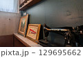 アンティークな空間に佇む雑貨たち 129695662