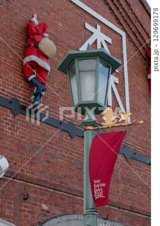 函館_冬の赤レンガ倉庫 129699178