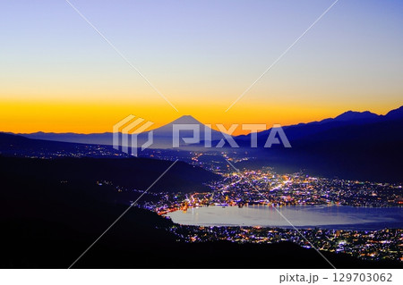 高ボッチ高原よりの富士山と諏訪湖朝景 高ボッチ高原よりの富士山と諏訪湖朝景 129703062