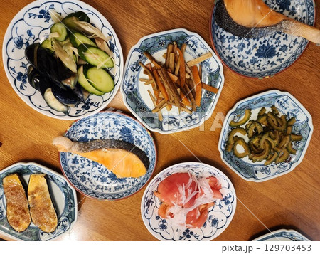 和食　普段の食卓　食事　常備菜　おかず　料理　家庭 129703453