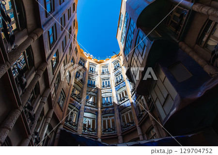 カサ・ミラ 129704752