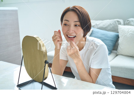 モーニングルーティーン モーニングルーティーン 129704804