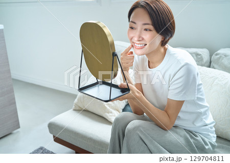 モーニングルーティーン 129704811