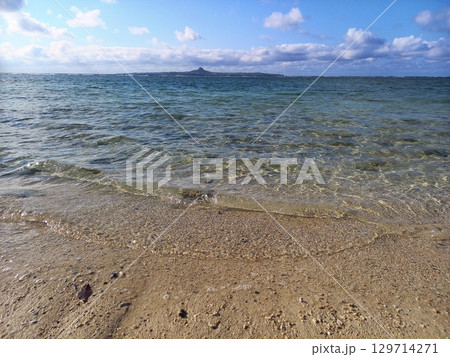 透明度の高い海 129714271