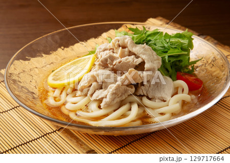 柑橘スープの冷しゃぶうどん 柑橘スープの冷しゃぶうどん 129717664