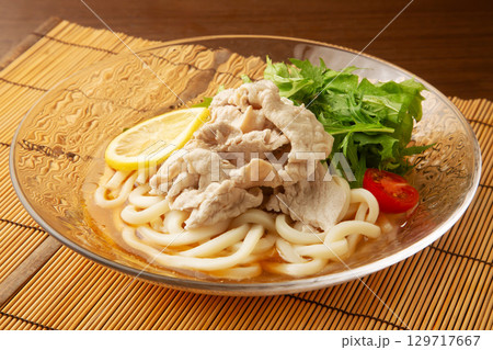 柑橘スープの冷しゃぶうどん 柑橘スープの冷しゃぶうどん 129717667
