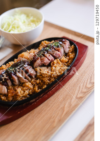 ローストポークわんの鉄板メニュー 129719450