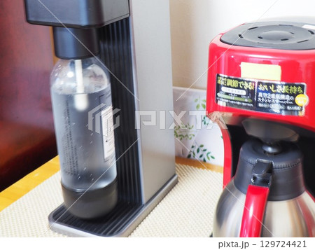 コーヒーと炭酸水 コーヒーと炭酸水 129724421