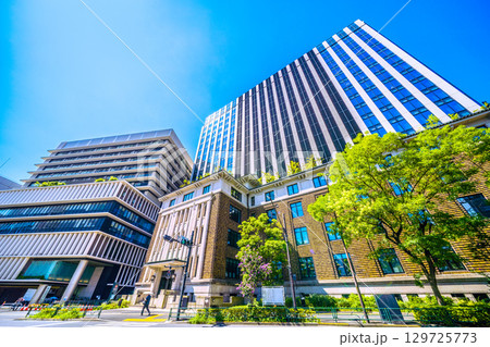 日本の東京都市景観 九段会館テラスなどを望む＝15日 129725773