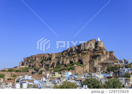 メヘランガル城と街並み 129725829