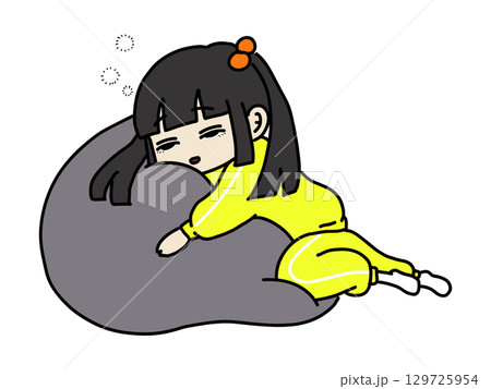 クッションで寝落ちしそうなツインテールの地雷系女子 129725954