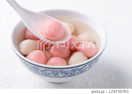 Tangyuan (Chinese sweet dumpling), Glutinous rice ball in syrup, 129730763