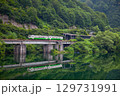 只見川橋梁を通過するキハ40 129731991