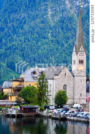 世界遺産オーストリア・ハルシュタット湖の美しい絶景風景 129733095