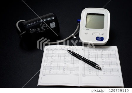 健康管理に欠かせない家庭用血圧計 129739119