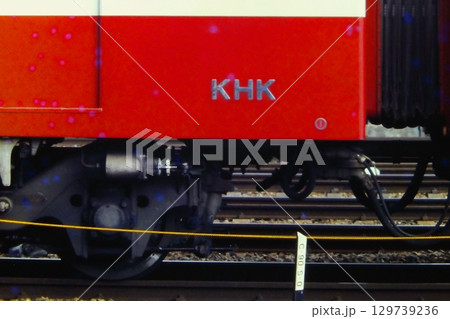 京急、車体の「KHK」標記、819-2号車、金沢文庫検車区、1982年4月17日 京急、車体の「KHK」標記、819-2号車、金沢文庫検車区、1982年4月17日 129739236