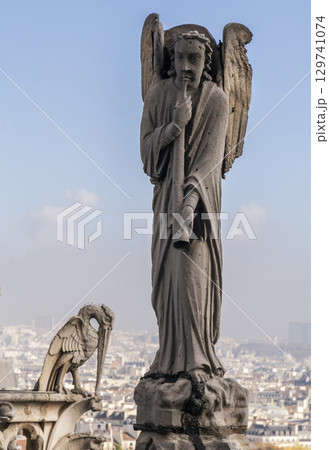 Archangel Gabriel on the roof of Notre-Dame de Paris 129741074