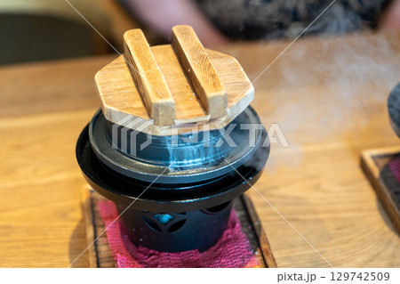 ゴハン ご飯 ご飯 釜飯 釜飯 白飯 炊く ゴハン ご飯 ご飯 釜飯 釜飯 白飯 炊く 129742509