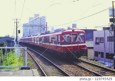 京成の旧荒川駅(現八広)に到着する京急・旧1000形1336他、1982年5月9日 京成の旧荒川駅(現八広)に到着する京急・旧1000形1336他、1982年5月9日 129745429