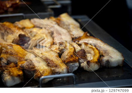 脂身 霜降り肉 豚肉 129747099