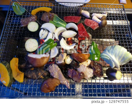 彩り豊かな炭火焼バーベキュー 129747555