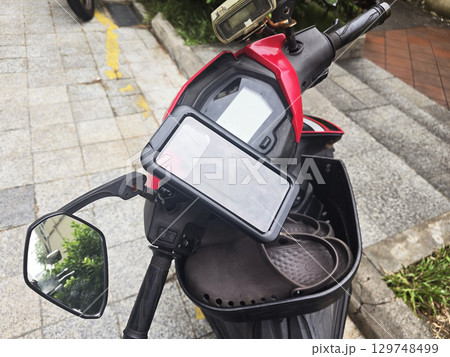バイクのある風景 バイクのある風景 129748499