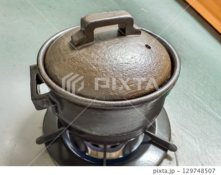 土鍋で炊く美味しいごはん 土鍋で炊く美味しいごはん 129748507