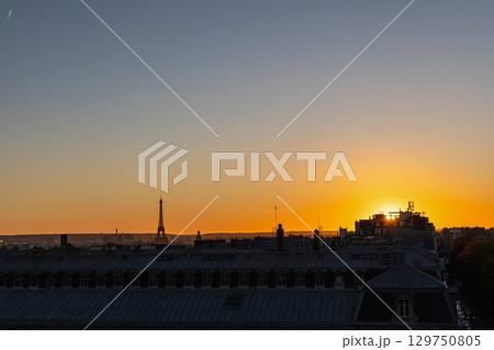 Skyline of Paris by sunset with Eiffel Tower 129750805
