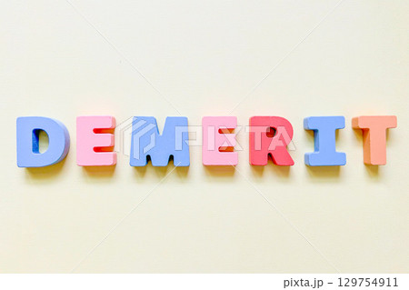 デメリット　demerit 129754911