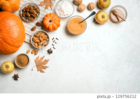 Autumn fall baking background with pumpkins and...の写真素材 [129756212] - PIXTA