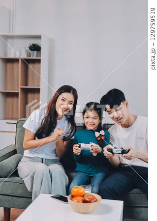 Family spends their free time together 129759519