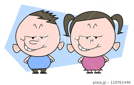 腕を後ろに回してニヤニヤする太めの男の子女の子 129761446