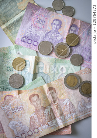 タイの通貨 バーツ タイの通貨 バーツ 129764273