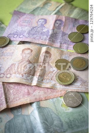 タイの通貨 バーツ タイの通貨 バーツ 129764284