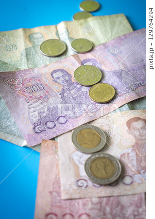タイの通貨 バーツ 129764294