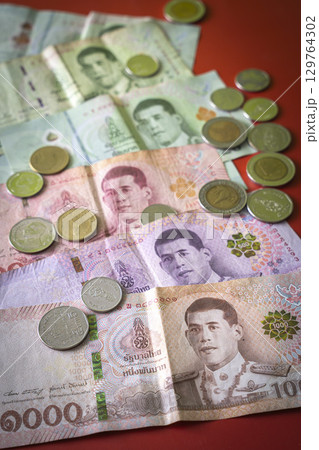 タイの通貨 バーツ タイの通貨 バーツ 129764302