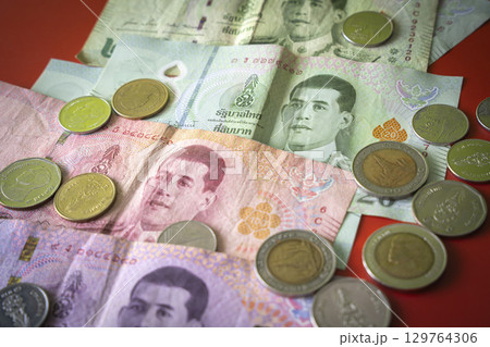 タイの通貨 バーツ タイの通貨 バーツ 129764306