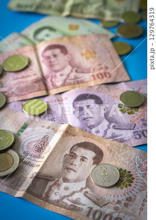 タイの通貨 バーツ 129764319