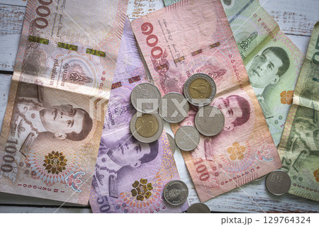 タイの通貨 バーツ タイの通貨 バーツ 129764324