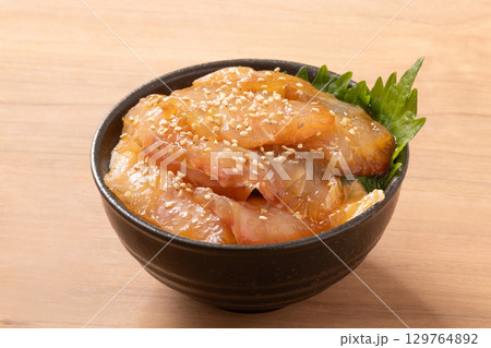 真鯛 漬け丼 真鯛 漬け丼 129764892
