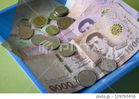 タイの通貨 バーツ 129765456