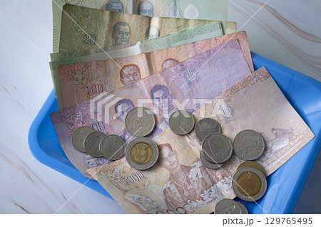 タイの通貨 バーツ 129765495