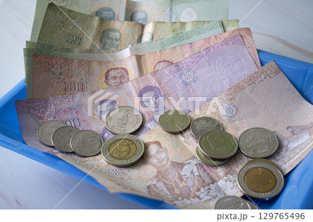 タイの通貨 バーツ 129765496