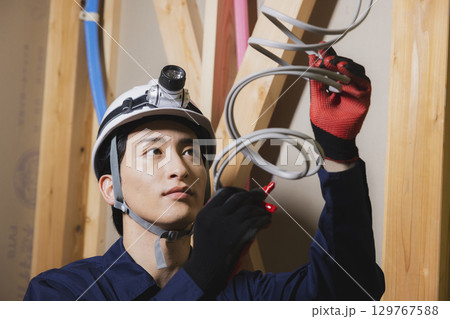 ユニットバスの配線工事 129767588