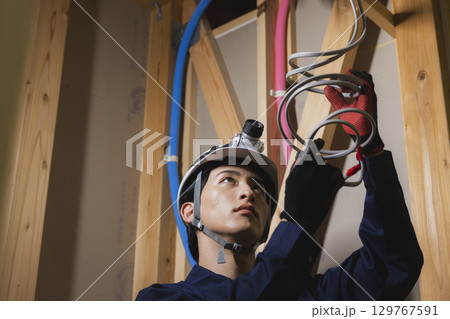 ユニットバスの配線工事 129767591