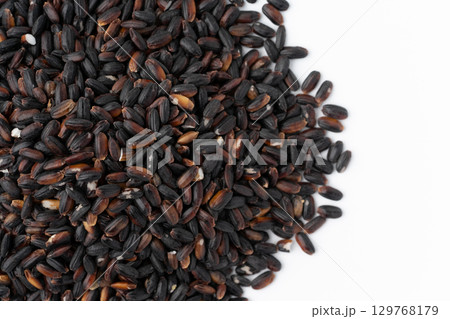 黒米のクローズアップ 129768179